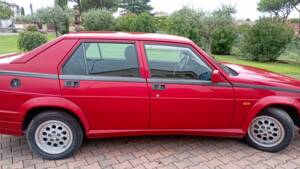 Image 12/51 of Alfa Romeo 75 1.8 Turbo (1991)