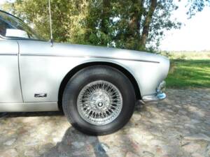 Image 47/60 of Jaguar XJ 6 4.2 (1972)