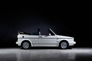 Imagen 1/39 de Volkswagen Golf Mk I Convertible 1.8 (1994)
