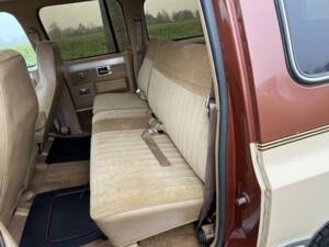 Bild 9/15 von Chevrolet Suburban (1986)