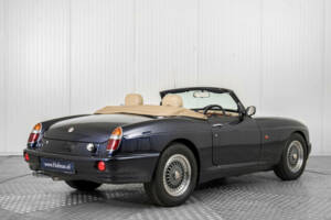 Bild 2/50 von MG RV8 (1993)