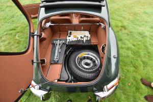 Image 15/50 de Jaguar Type E 4.2 (1965)
