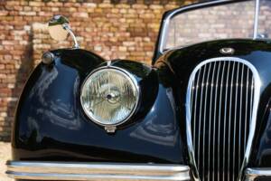 Immagine 26/50 di Jaguar XK 120 DHC (1953)