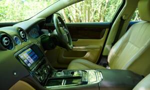 Image 4/50 of Jaguar XJ 5.0 (2012)