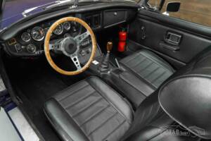 Afbeelding 2/19 van MG MGB (1974)