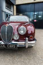 Image 12/49 of Jaguar Mk II 3.4 (1967)