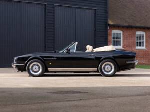 Bild 58/59 von Aston Martin V8 EFi Volante (1988)