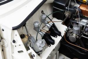 Image 38/50 of Triumph Herald 1200 (1967)