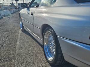 Image 7/14 of BMW 850i (1991)