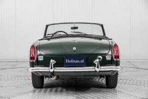 Image 13/50 of MG MGB (1968)