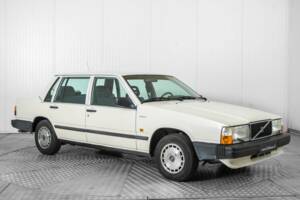 Image 5/50 of Volvo 740 GL (1987)