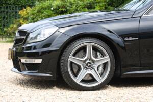 Image 13/50 of Mercedes-Benz C 63 AMG (2012)