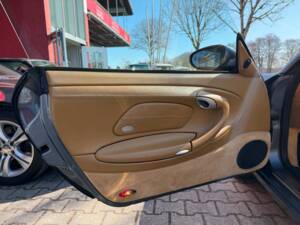 Afbeelding 12/30 van Porsche 911 Carrera (2003)
