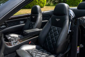 Bild 26/31 von Bentley Azure T (2009)