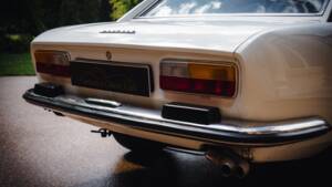 Image 21/33 of Peugeot 504 Coupé (1979)