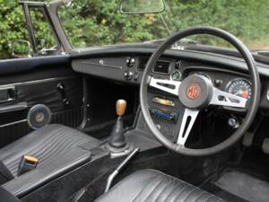 Immagine 8/16 di MG MGB (1972)