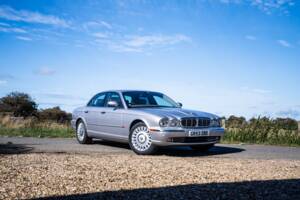 Image 12/50 of Jaguar XJ 8 4.2 (2003)