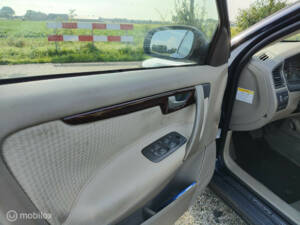 Afbeelding 14/28 van Volvo V 70 2.4 (2000)
