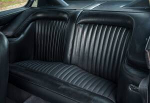 Bild 27/27 von Aston Martin DB 6 Mk II (1971)