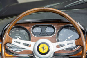 Image 27/46 of Ferrari 275 GTS (1965)
