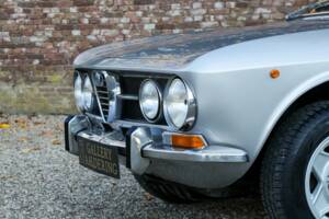 Image 19/50 of Alfa Romeo 1750 GT Veloce (1970)