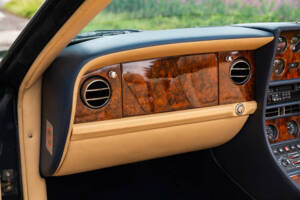 Afbeelding 22/50 van Bentley Azure (1997)