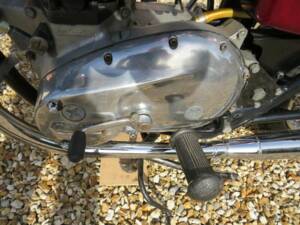 Image 28/44 of Triumph DUMMY (1976)