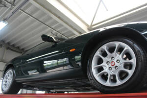 Image 8/50 of Jaguar XKR (2001)