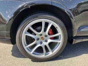 Immagine 36/40 di Porsche Cayenne GTS (2008)