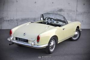 Image 47/49 of Alfa Romeo Giulia 1600 Spider (1964)