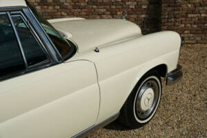 Bild 25/50 von Mercedes-Benz 280 SE (1968)
