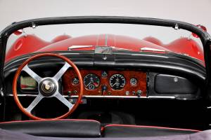 Immagine 11/19 di Jaguar XK 150 DHC (1958)
