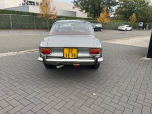 Image 9/31 de Alfa Romeo Giulia 1600 Sprint GT (1966)