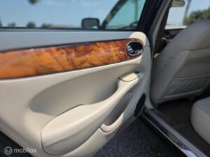 Bild 16/41 von Jaguar XJ 8 Executive (1997)