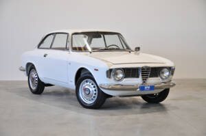 Afbeelding 1/30 van Alfa Romeo Giulia 1600 Sprint GT (1964)