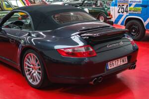 Image 24/48 of Porsche 911 Carrera 4S (2007)