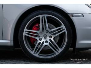 Bild 17/33 von Porsche 911 Carrera 4S (2007)