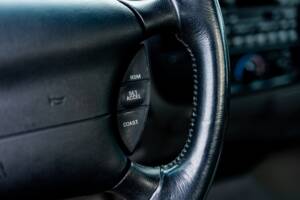 Image 33/50 of Ford F-150 SVT Lightning (2002)