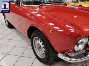 Bild 12/79 von Alfa Romeo 2000 GT Veloce (1971)