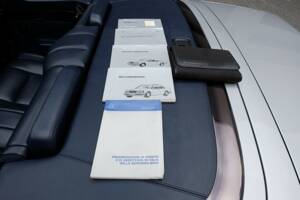 Image 61/69 of Mercedes-Benz E 320 (1994)