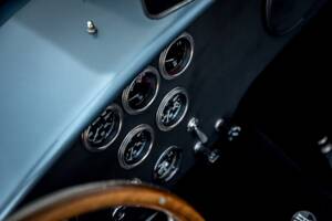 Bild 12/26 von AC Cobra 289 (1963)