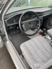Bild 7/12 von Mercedes-Benz 190 D 2.5 (1990)