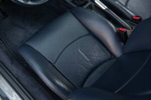 Immagine 29/50 di Porsche 911 Carrera 4S (1996)