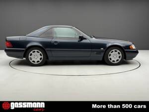 Immagine 4/15 di Mercedes-Benz SL 320 (1996)