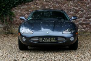 Immagine 33/50 di Jaguar XK8 4.0 (2002)