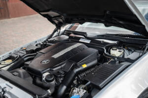 Bild 10/38 von Mercedes-Benz SL 500 (2000)