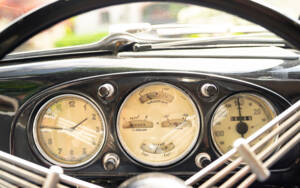 Image 32/50 of BMW 327 (1939)