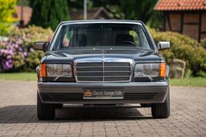 Image 6/91 of Mercedes-Benz 560 SEL (1990)