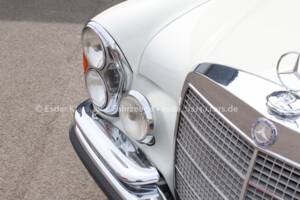 Image 7/35 de Mercedes-Benz 300 SEL 3.5 (1971)