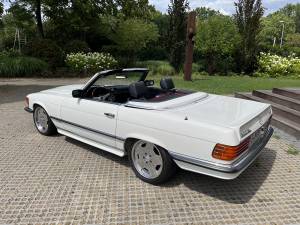 Imagen 6/43 de Mercedes-Benz 500 SL (1985)